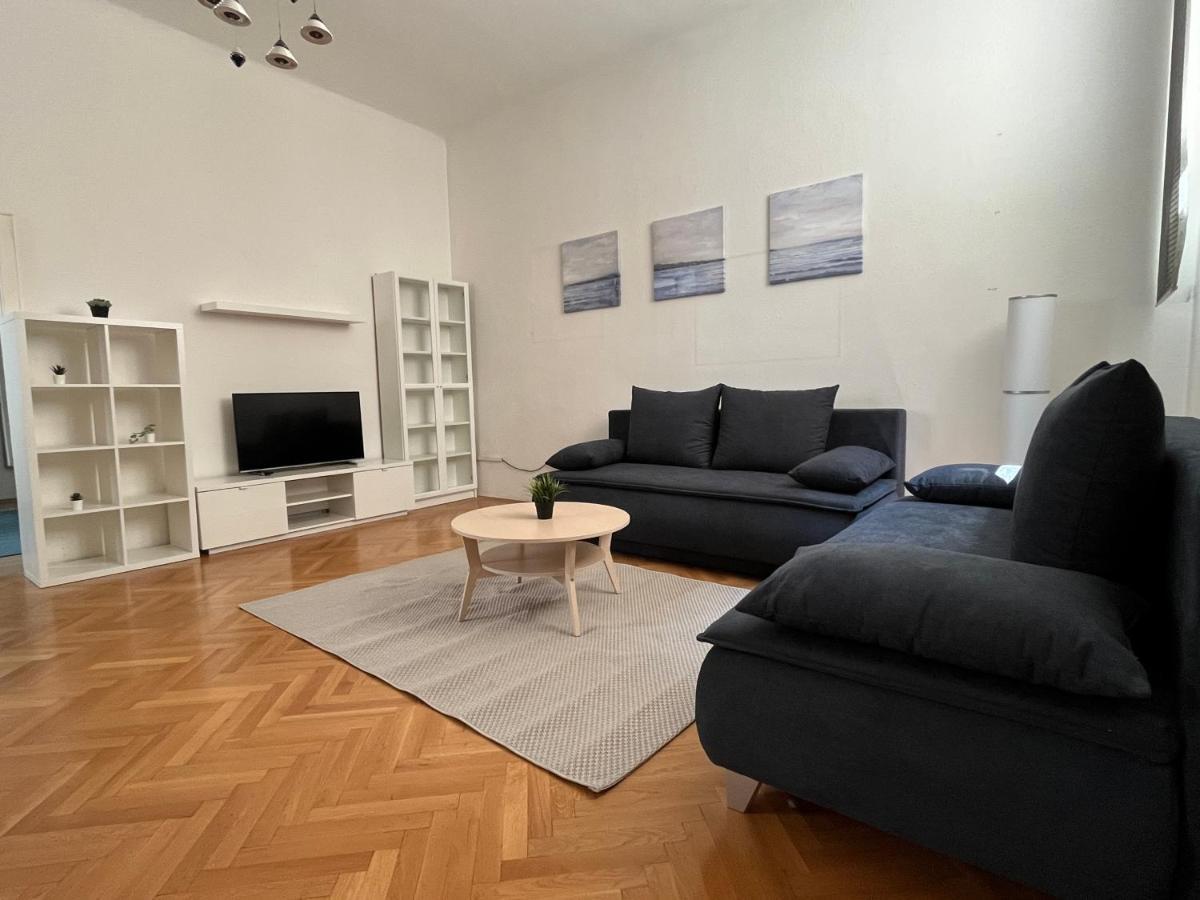 Stylish Apt Near Urania 1Br Apartment Viena Exterior foto